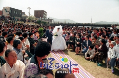 농촌총각연변처녀합동결혼식