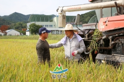 고품질 기능성 브랜드 쌀 수확